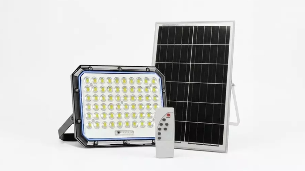 Faro solare LED con potenza fino a 5000W