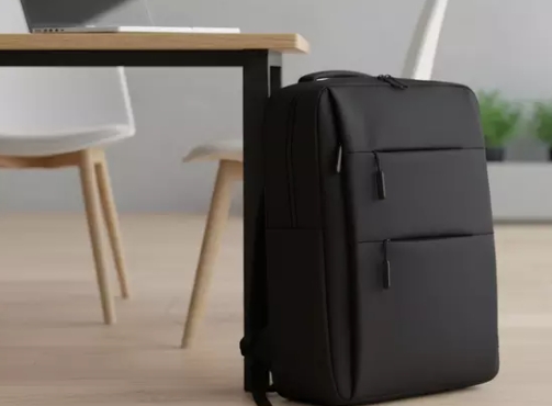 Zaino porta PC con ricarica USB, multitasche interne, design compatto Elettronica 